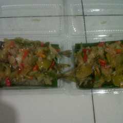 A picture of Ikan kembung sambal balado.