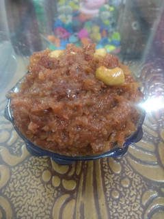 A picture of Apple Kesar dry fruit halwa.
