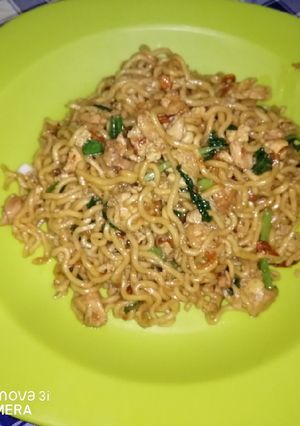 Foto resep Mie goreng telor dan ayam