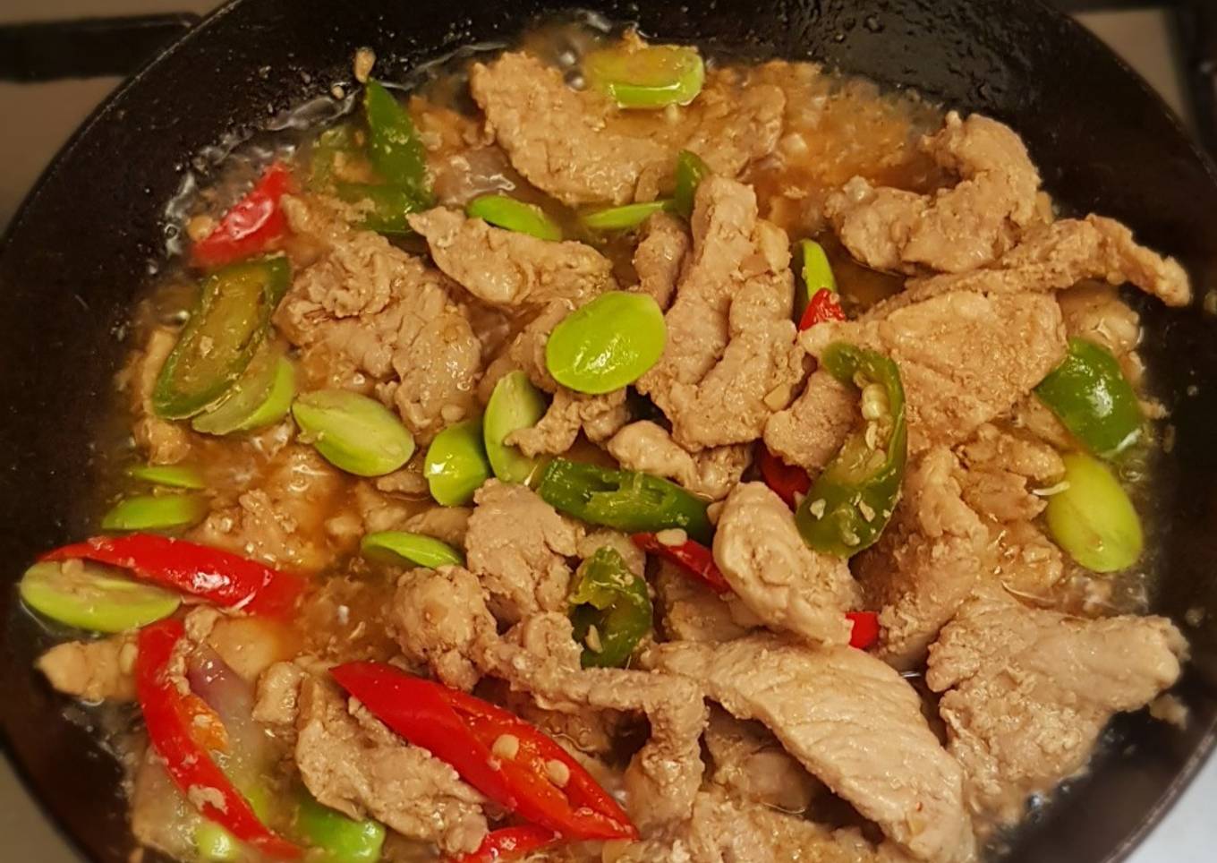 Babi Pete masak tauco