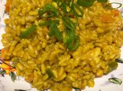 Una foto di gamberi curry