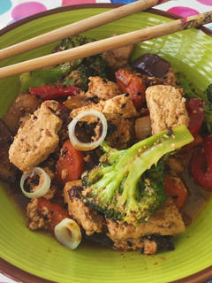 Una foto de Wok de Tofu Shichimi Togarashi