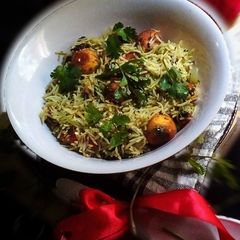 A picture of Palak paneer polau.