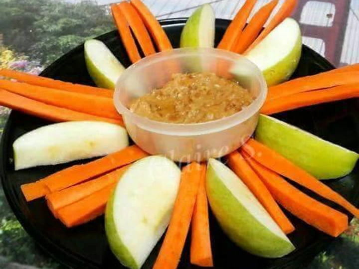 Easy Way Prepare Apples and Carrot Sticks with Peanut Butter and Cream Cheese Dip the So Delicious Delicious