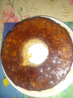 Una foto de Budín de pan 🍞 con caramelo
