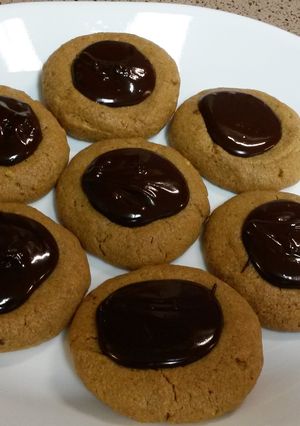 A picture of Peanutbutter fudge cookies.