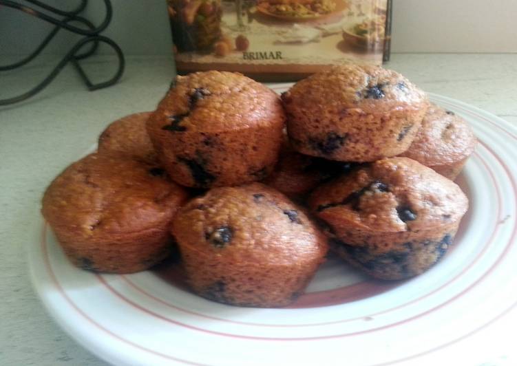 Recipe of Perfect Whole-wheat blueberry oatmeal muffins