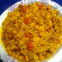 A picture of Golden ramen potatoes and peas.