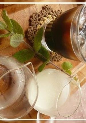 A picture of Very Easy Simple Syrup.