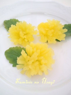 A picture of Easy Dandelions with Sesame-flavored Takuan Pickles.