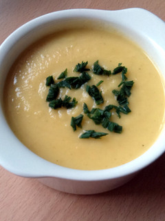 A picture of Vickys Thick & Creamy Curried Parsnip Soup, GF DF EF SF NF.