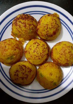 A picture of Appe from leftover khichdi.