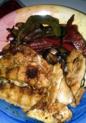 A picture of Mae's Chicken Fajitas.