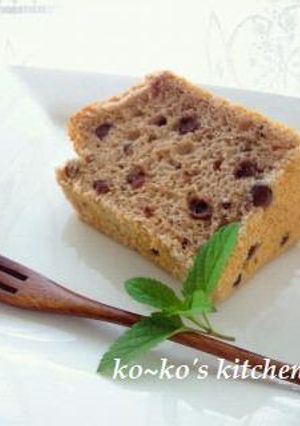 A picture of Oil Free・Adzuki Chiffon Cake.