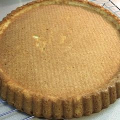 A picture of Sponge Cake Tart Base.