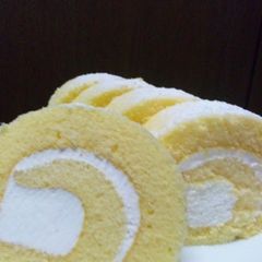 A picture of Easy Fluffy Roll Cake in the Microwave.