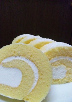 A picture of Easy Fluffy Roll Cake in the Microwave.
