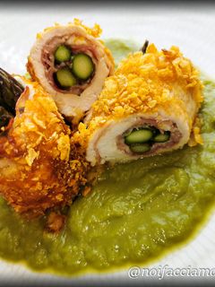 Foto di Involtini di Pollo e Asparagi in Crosta Croccante