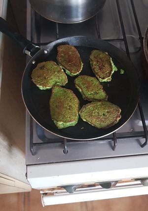 Una foto de Torrejas de pollo con espinaca