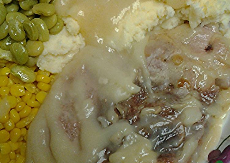 Smothered porkchops