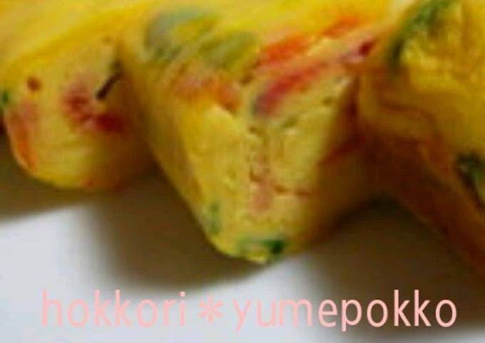 Simple Way to Make Favorite For Bento: Tamagoyaki with Spring Shrimp and Scallions