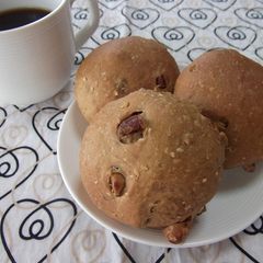 A picture of Coffee Bread with Nuts.