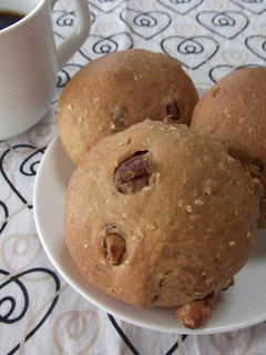 A picture of Coffee Bread with Nuts.
