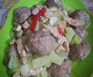 Resep mudah Tumis labu siam, tempe, bakso Enak Sempurna