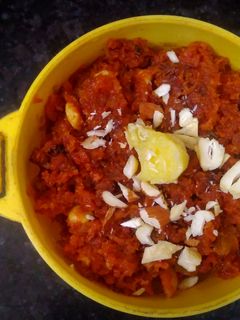 গাজরের হালুয়া (carrot halwa recipe in Bengali) রেসিপির প্রধান ছবি