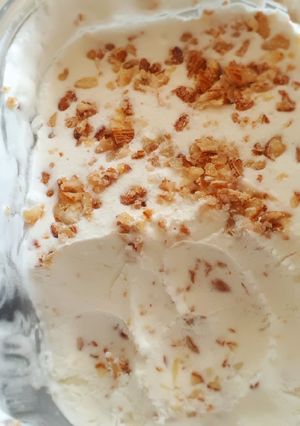 A picture of Almond ice cream.