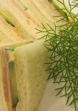 A picture of Juicy Sandwich with Ham & Cucumbers.
