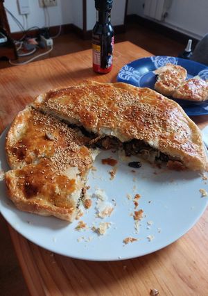 Una foto de Empanada de champiñones y espinacas sin gluten