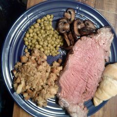 A picture of New York strip roast.