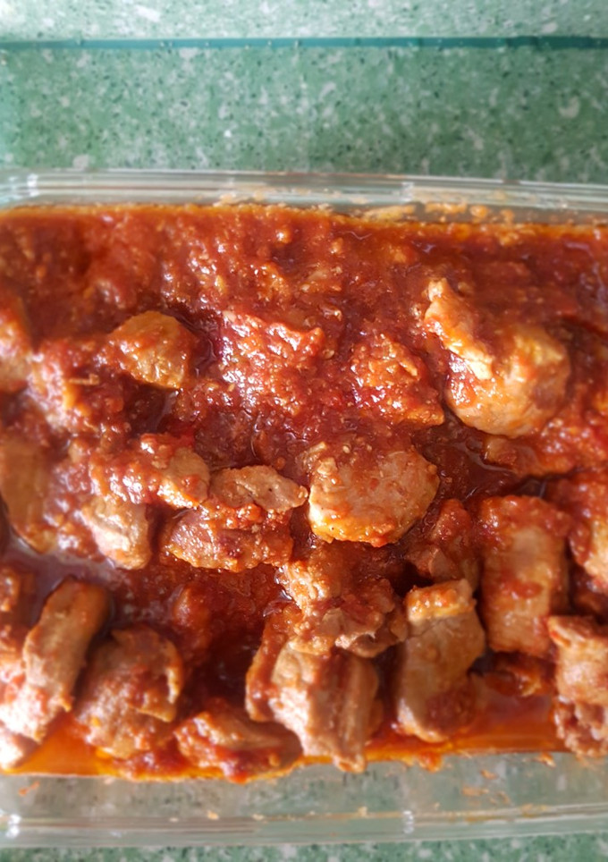 Una foto de Magra con tomate