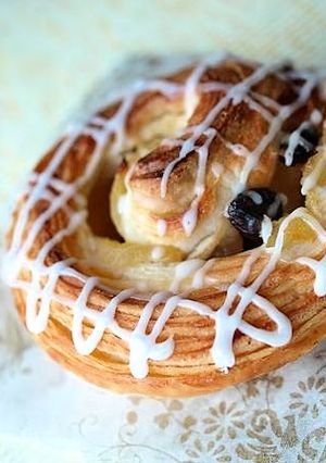 A picture of Apple Raisin Danish Pastries.