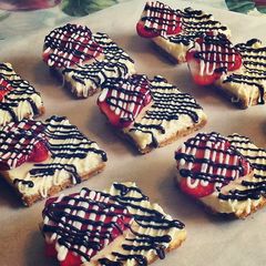 A picture of Deliciously Easy Cheesecake Squares!.