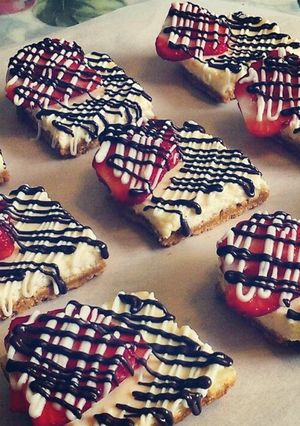 A picture of Deliciously Easy Cheesecake Squares!.