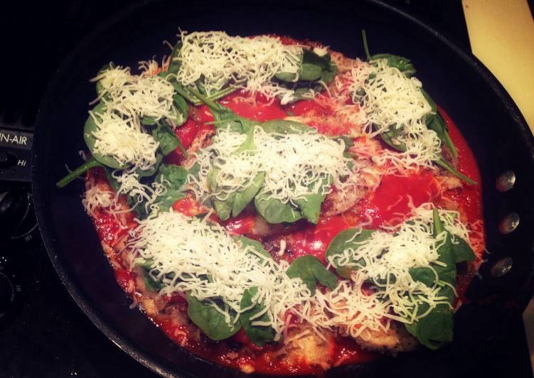 Skillet Chicken &amp; Spinach Parmesan