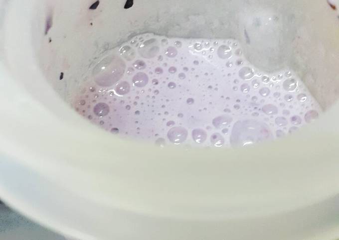 Steps to Prepare Any-night-of-the-week Grape Milk