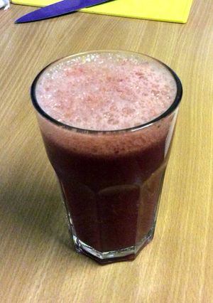 A picture of Pomegrange Fizz.