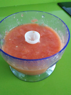 Una foto de Tomate triturado rico rico