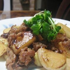 A picture of Tender Pork and Turnip Sweet & Salty Stir-fry.