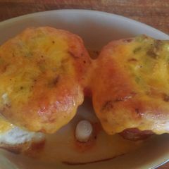 A picture of Mandys breakfast tomatoes.