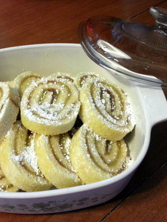A picture of Lemon Cake Roll.