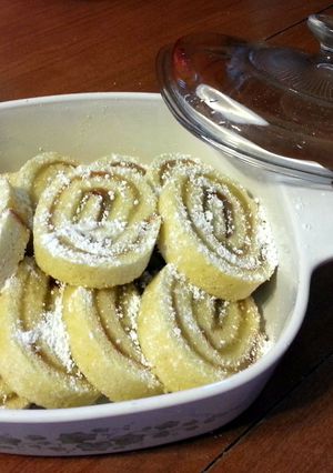 A picture of Lemon Cake Roll.