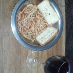 A picture of Spaghetti in Arabiatta sauce (veg).