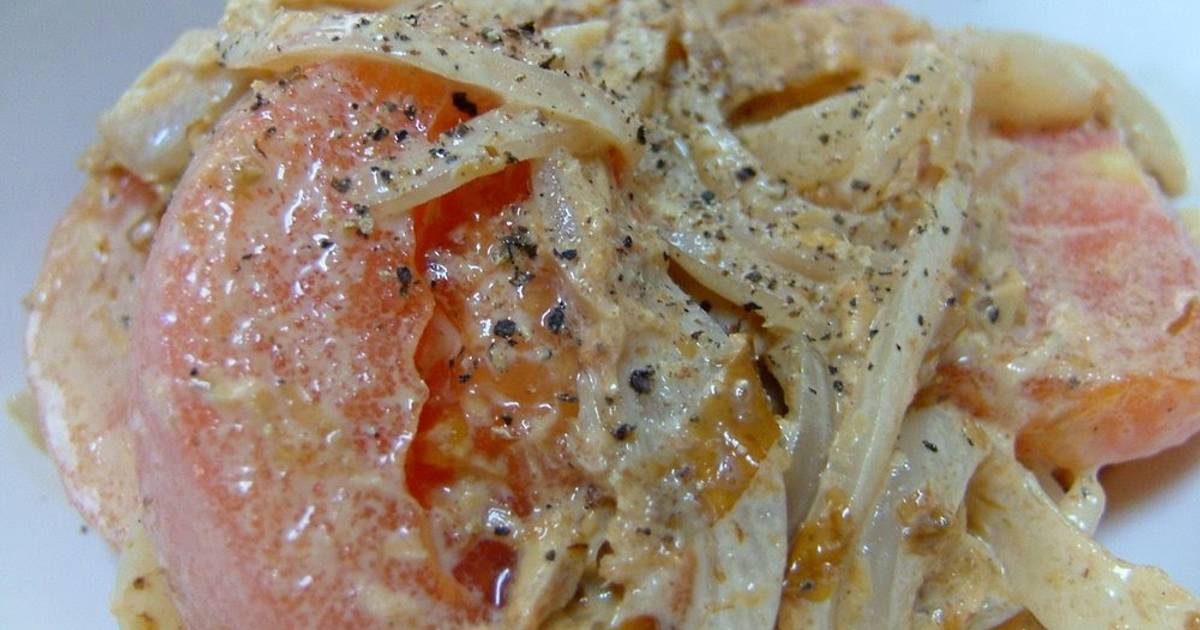 Sweet Onion, Bonito Flake, Tomato, Soy Sauce and Mayonnaise Salad