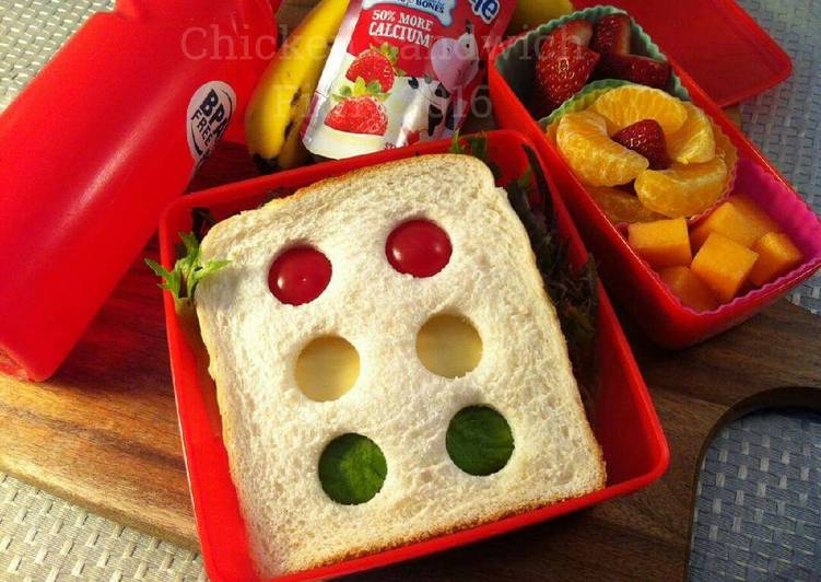 Chicken Sandwich (Bekal Makan Siang Anak)