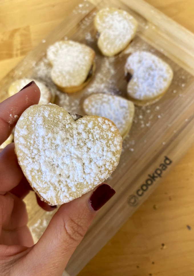 Una foto de Alfajores rápidos y fáciles- especial San Valentín