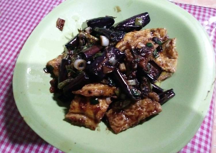 Dadar telur terong lada hitam